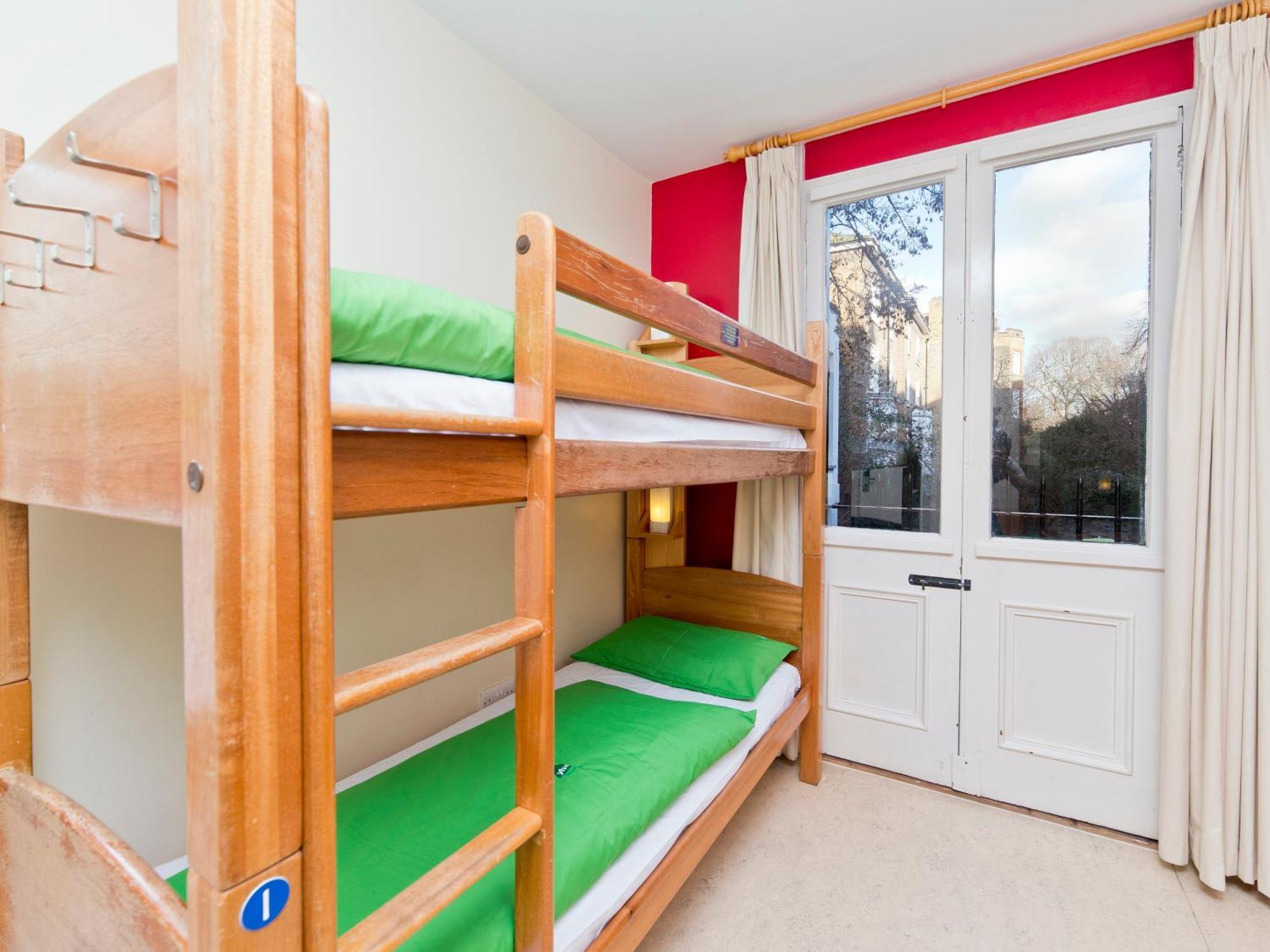 Yha Earl's Court Albergue *